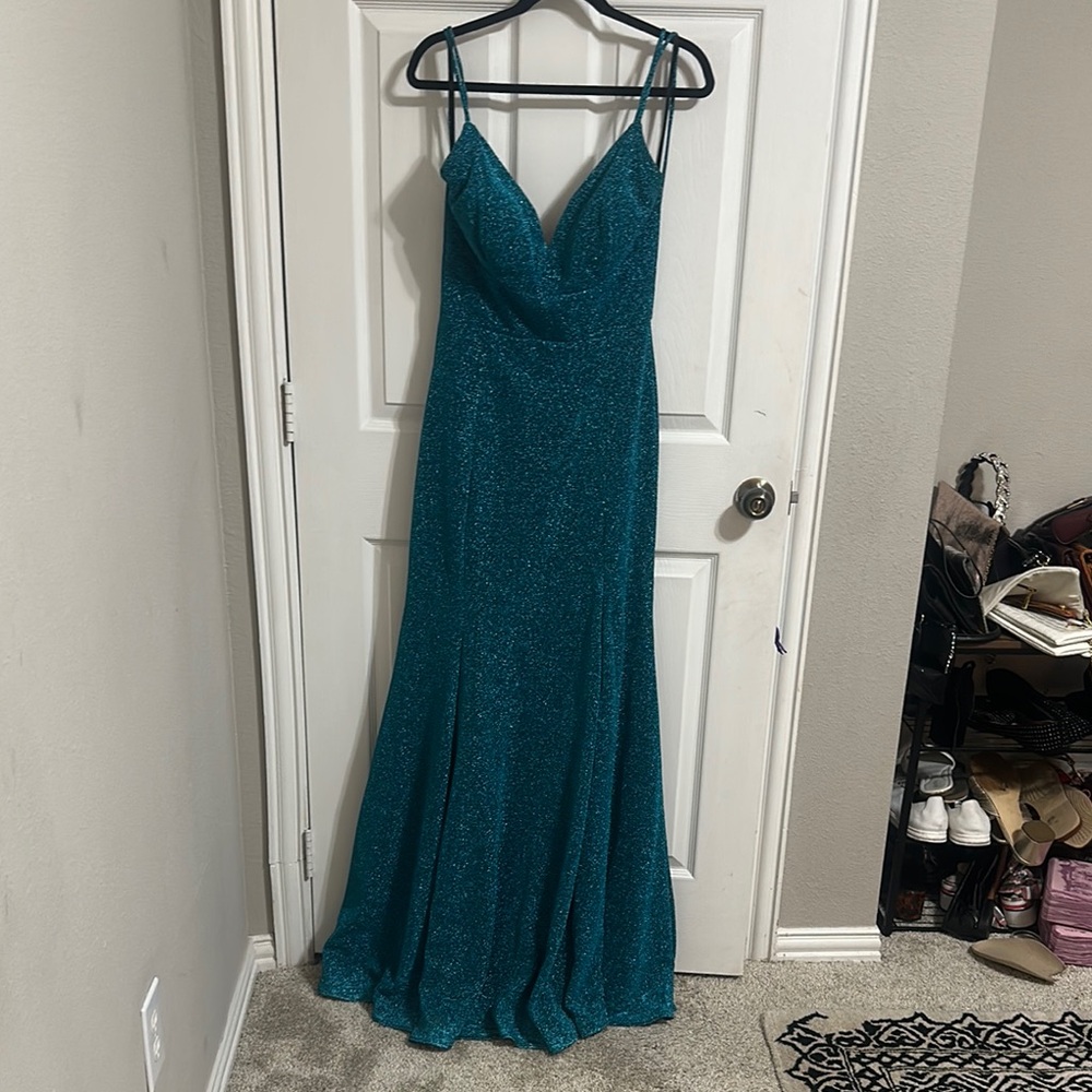 Elegant Teal Maxi Dress